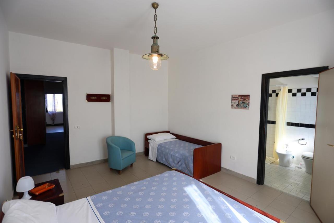 Hotel Barracuda Varcaturo Dış mekan fotoğraf